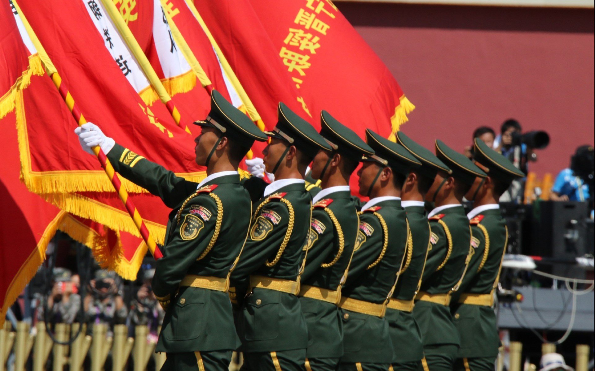 曼联主帅赛后称赞年轻球员表现，曼联最年轻的队长