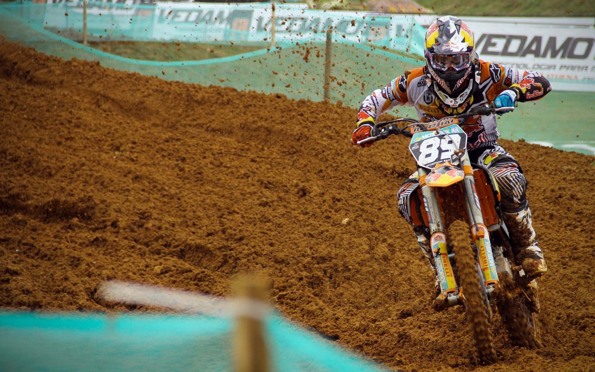 开云体育登入-职业运动员的日常：训练与比赛双重挑战，职业运动员vs业余