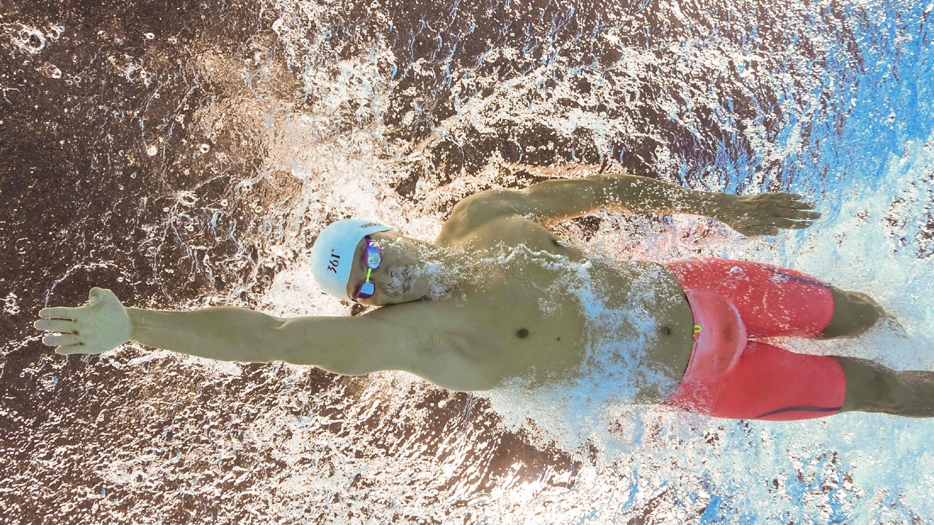 英超：利物浦3-2战胜布莱顿，萨拉赫射入绝杀球，利物浦英超比赛